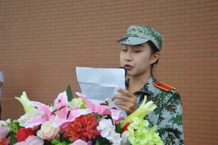 新生代表讲话_副本.jpg