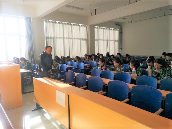 春夏作息时间调整刘金宪主任带队进行教学检查 第 1 张