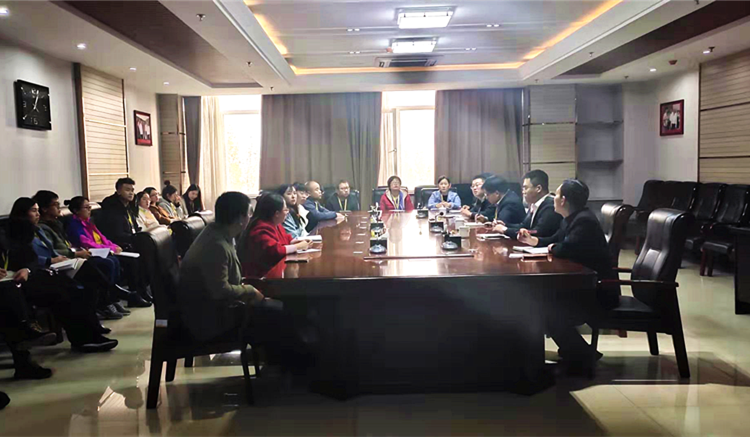best365体育官网登录入口召开2019-2020学年第一学期教师座谈会