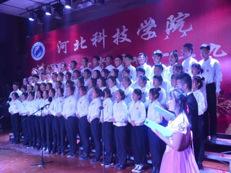 我校隆重举行“致敬逆行者，唱响一二九”合唱比赛