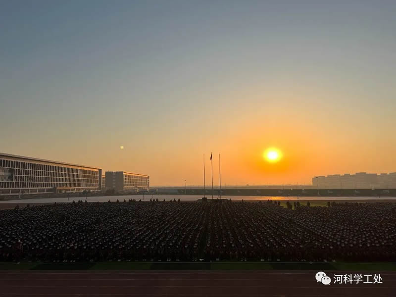 best365体育官网登录入口隆重举行2022年3月份全校师生大型升旗仪式 第 5 张