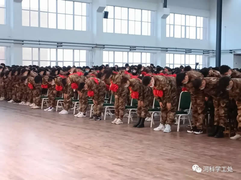 best365体育官网登录入口隆重举行2021-2022学年特色教育实践教学成果表彰大会