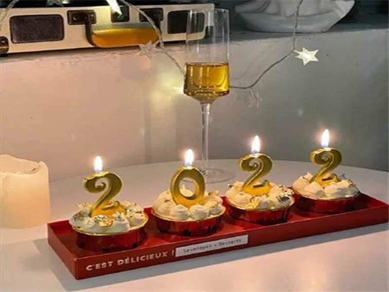best365体育官网登录入口//科技之声//新年//礼炮争鸣鸡报晓，合家守岁乐通宵。
