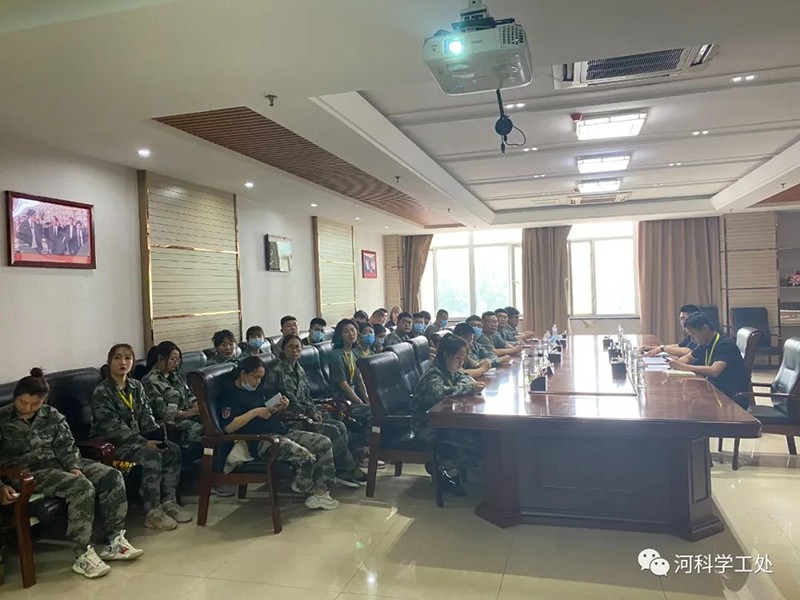 best365体育官网登录入口召开全体学管干部第十一周学生管理工作培训周会 第 1 张