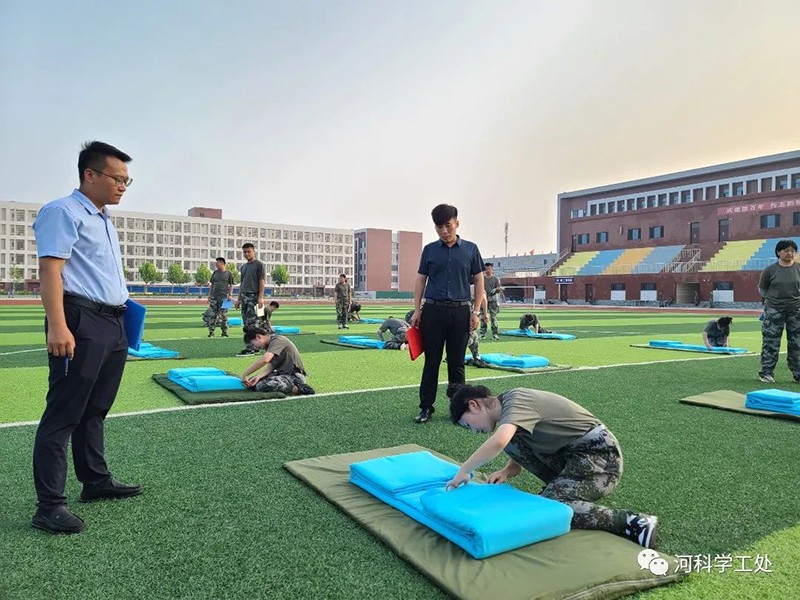 我院2022年开展暑期学管干部培训第五天——军事训练考核暨成果汇报 第 18 张