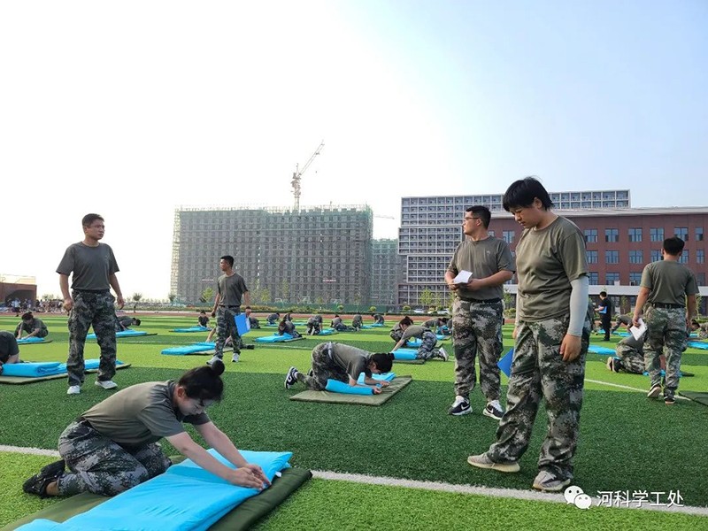我院2022年开展暑期学管干部培训第五天——军事训练考核暨成果汇报 第 19 张
