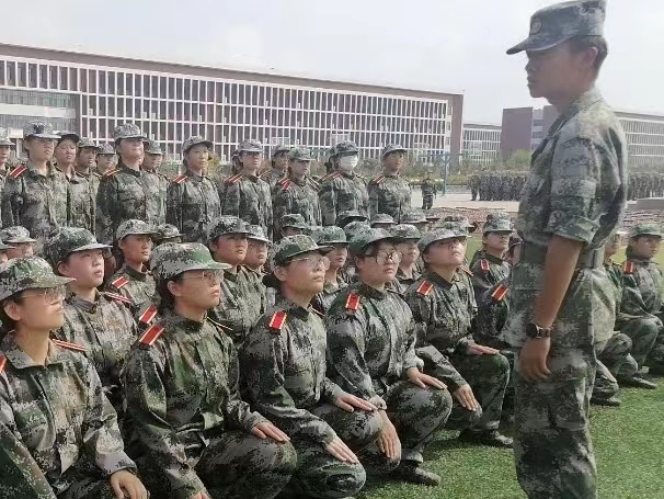 我院2022级新生军训二