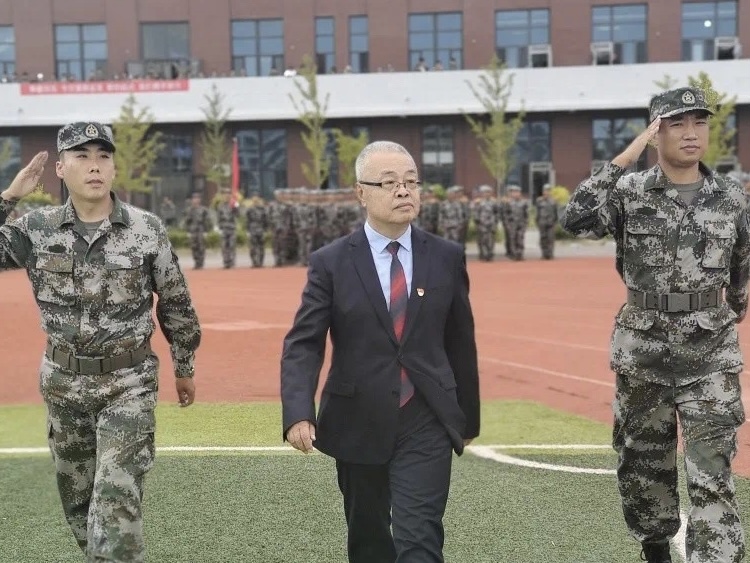 best365体育官网登录入口隆重举行2022年新生军训结营式暨开学典礼