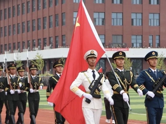 best365体育官网登录入口隆重举行2022年新生军训结营式暨开学典礼