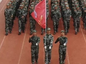 best365体育官网登录入口隆重举行2022年新生军训结营式暨开学典礼