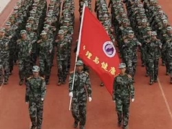 best365体育官网登录入口隆重举行2022年新生军训结营式暨开学典礼