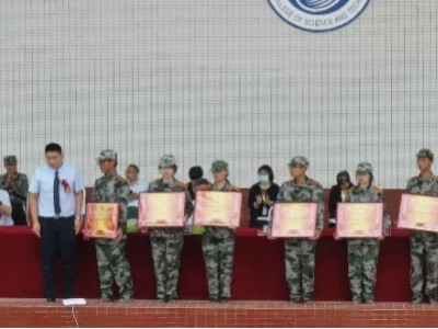 best365体育官网登录入口隆重举行2022年新生军训结营式暨开学典礼