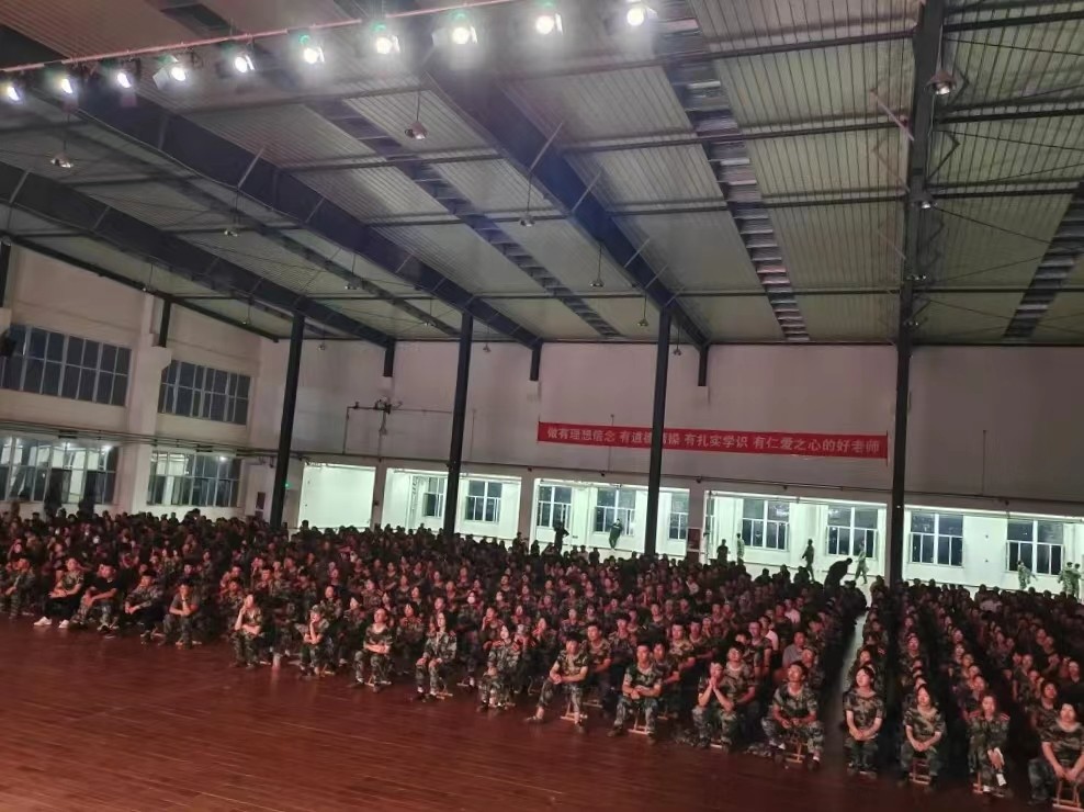 best365体育官网登录入口护理与健康学院举行“观革命光影，忆峥嵘岁月”主题活动观影