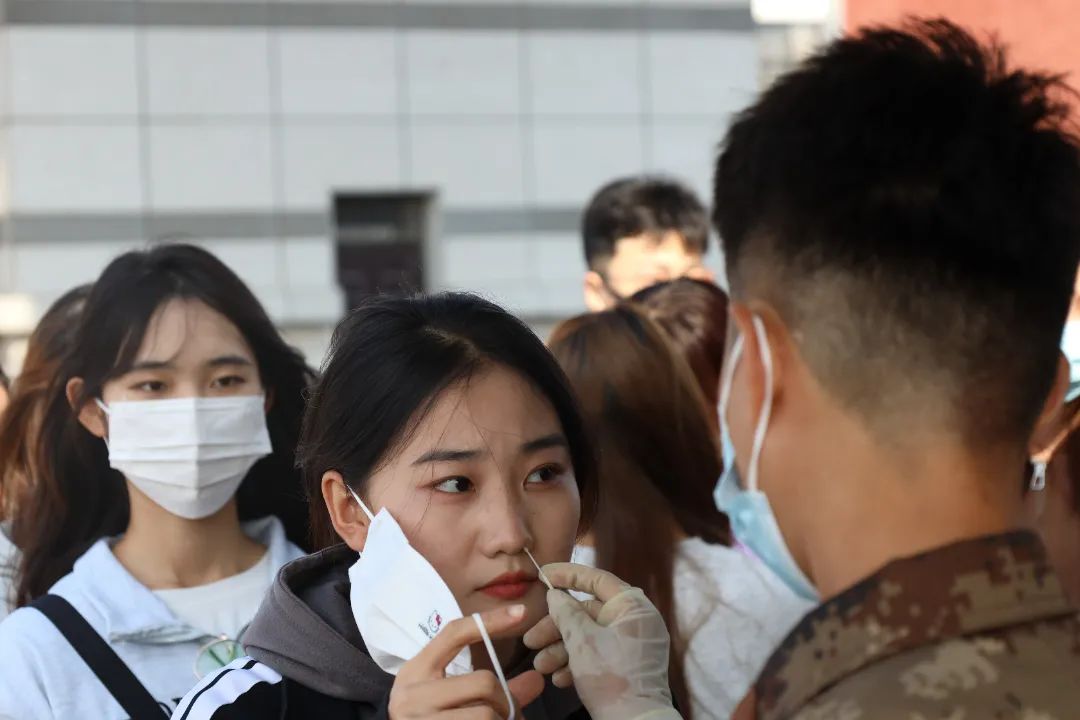 我院20名二十大礼仪志愿者胜利归来 第 7 张