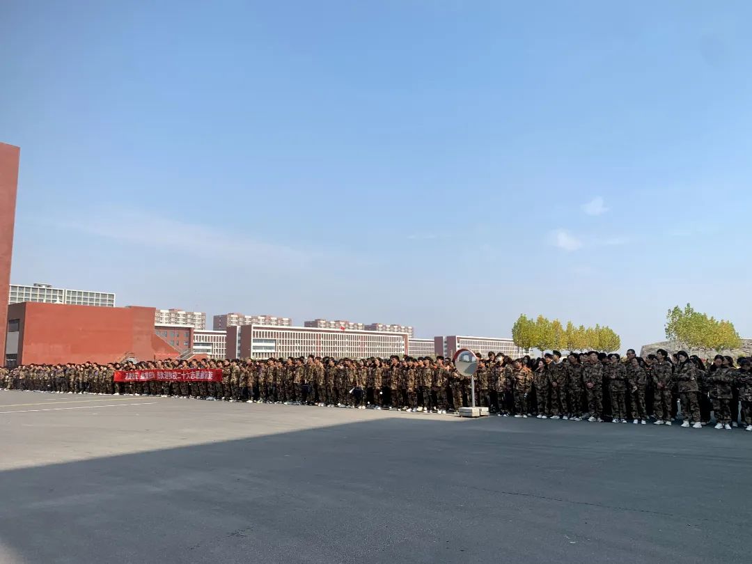 我院20名二十大礼仪志愿者胜利归来 第 6 张