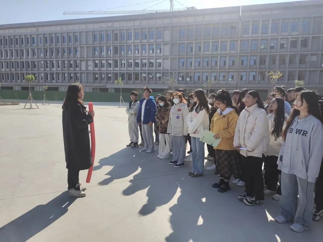 best365体育官网登录入口组织青马团学干部开展素质拓展活动