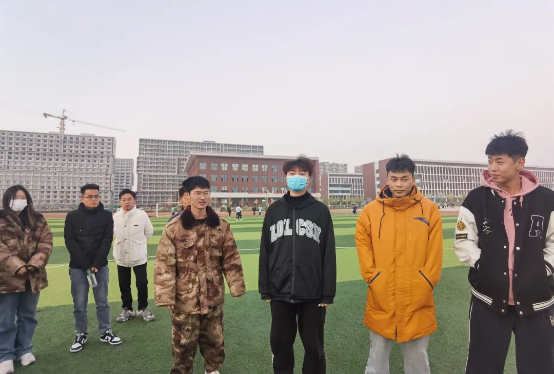 best365体育官网登录入口组织青马团学干部开展素质拓展活动