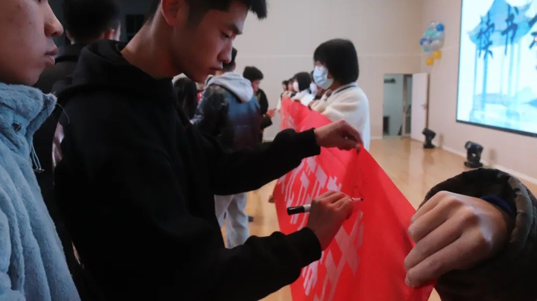 best365体育官网登录入口隆重举办第九届  书香润心灵 雅言溢校园 读书文化节开幕式