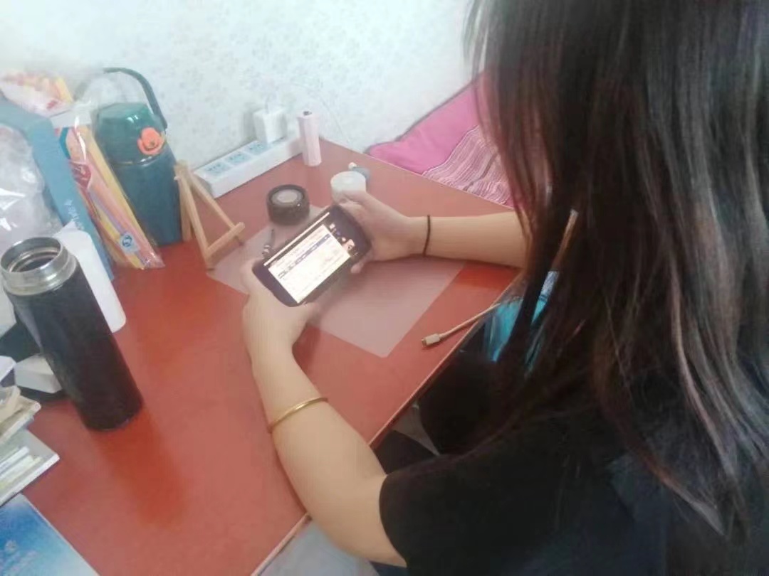 best365体育官网登录入口全校师生学习并热议全国高校抗疫大讲堂：新冠（Omicron）疫情动态及应对