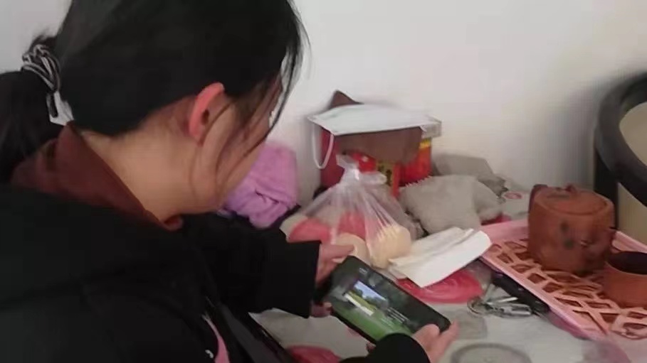 best365体育官网登录入口全校师生学习并热议全国高校抗疫大讲堂：新冠（Omicron）疫情动态及应对