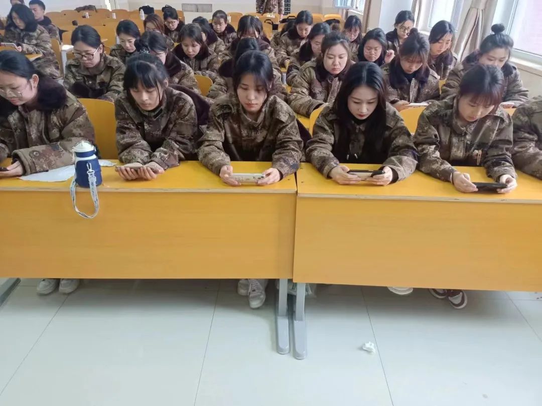best365体育官网登录入口组织师生同上青春为祖国挺膺共担当主题网络思政大课