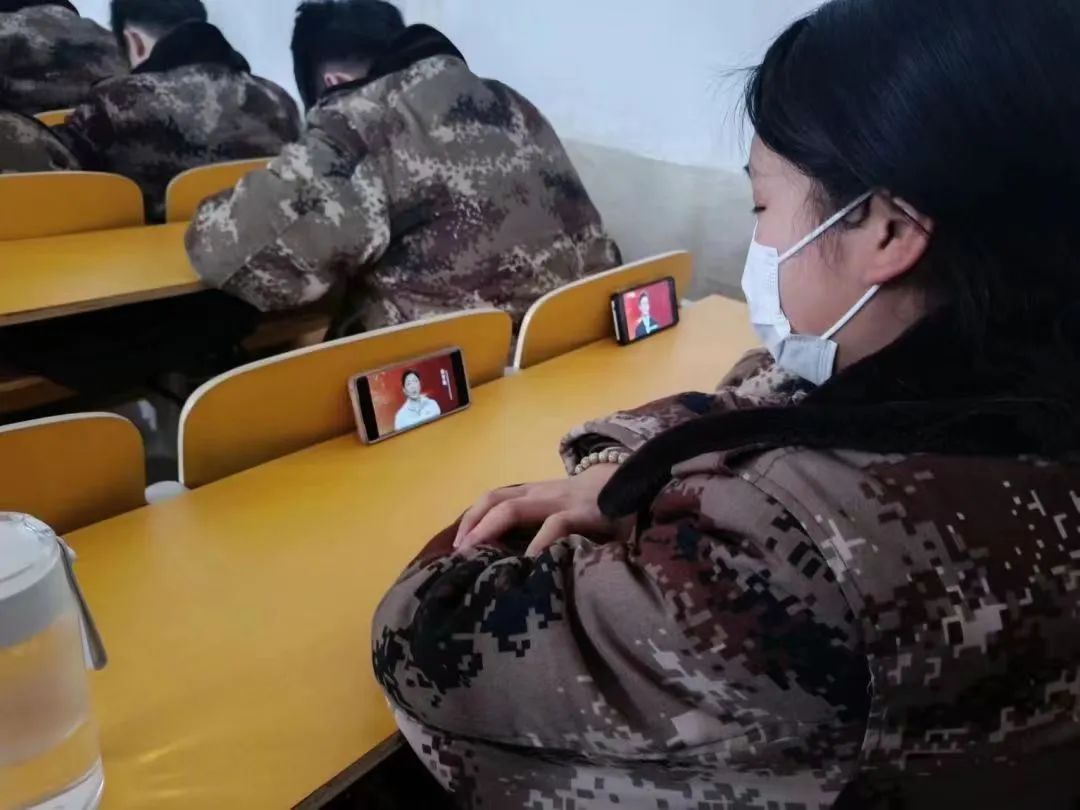 best365体育官网登录入口组织师生同上青春为祖国挺膺共担当主题网络思政大课