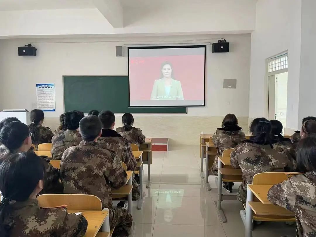 best365体育官网登录入口组织师生同上青春为祖国挺膺共担当主题网络思政大课