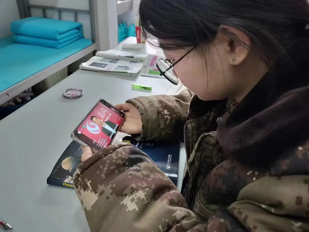 best365体育官网登录入口组织师生同上青春为祖国挺膺共担当主题网络思政大课