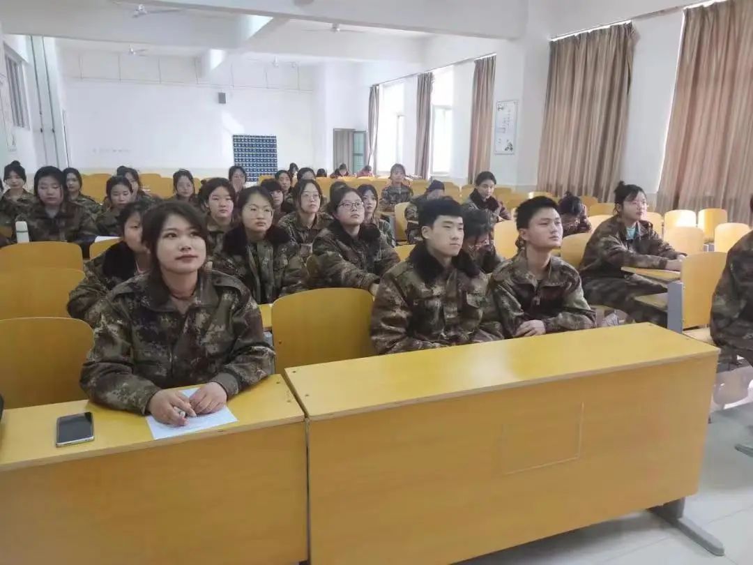 best365体育官网登录入口组织师生同上青春为祖国挺膺共担当主题网络思政大课