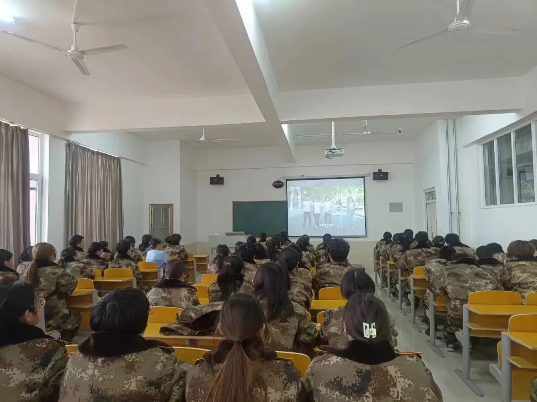 best365体育官网登录入口组织师生同上青春为祖国挺膺共担当主题网络思政大课