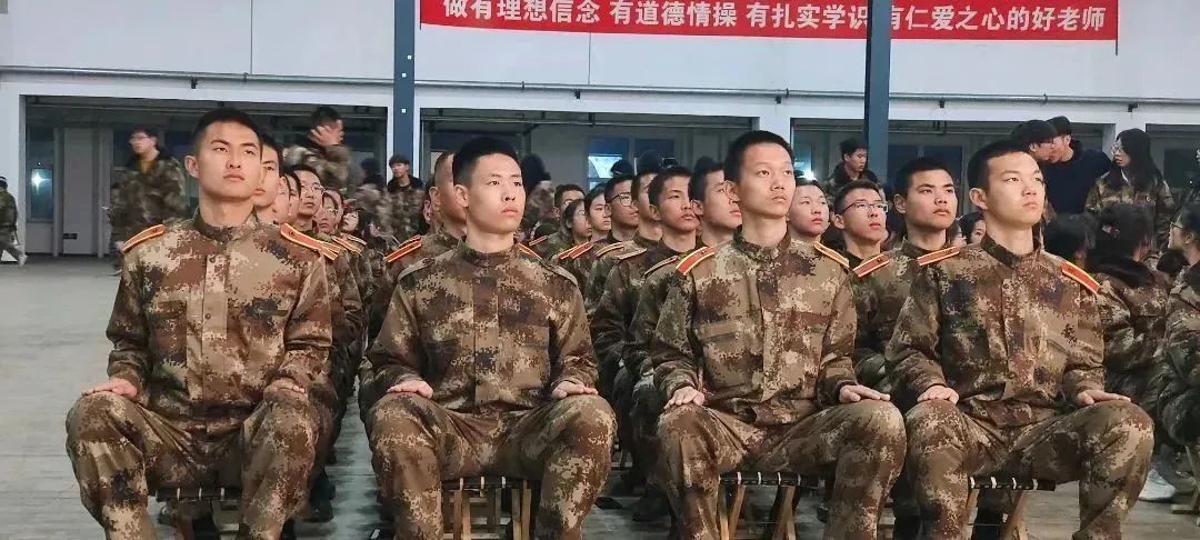 best365体育官网登录入口爱国主义教育系列活动观影我和我的祖国