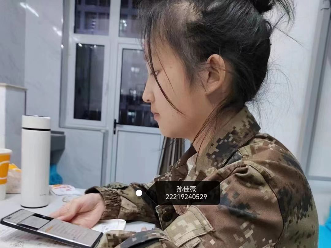 best365体育官网登录入口组织学生观看以“大学生心理”为主题的公益直播课