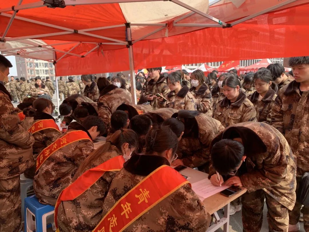 best365体育官网登录入口||青年志愿者协会||三月春风暖人心，雷锋精神永传承