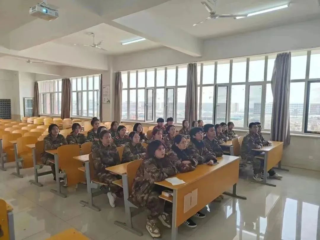 best365体育官网登录入口组织全校师生同上一堂国家安全教育课