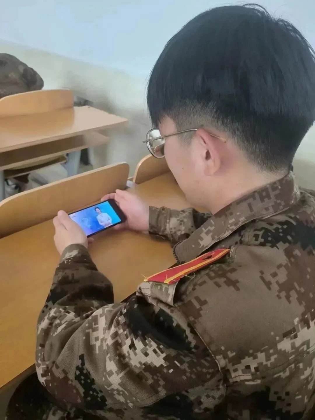 best365体育官网登录入口组织全校师生同上一堂国家安全教育课