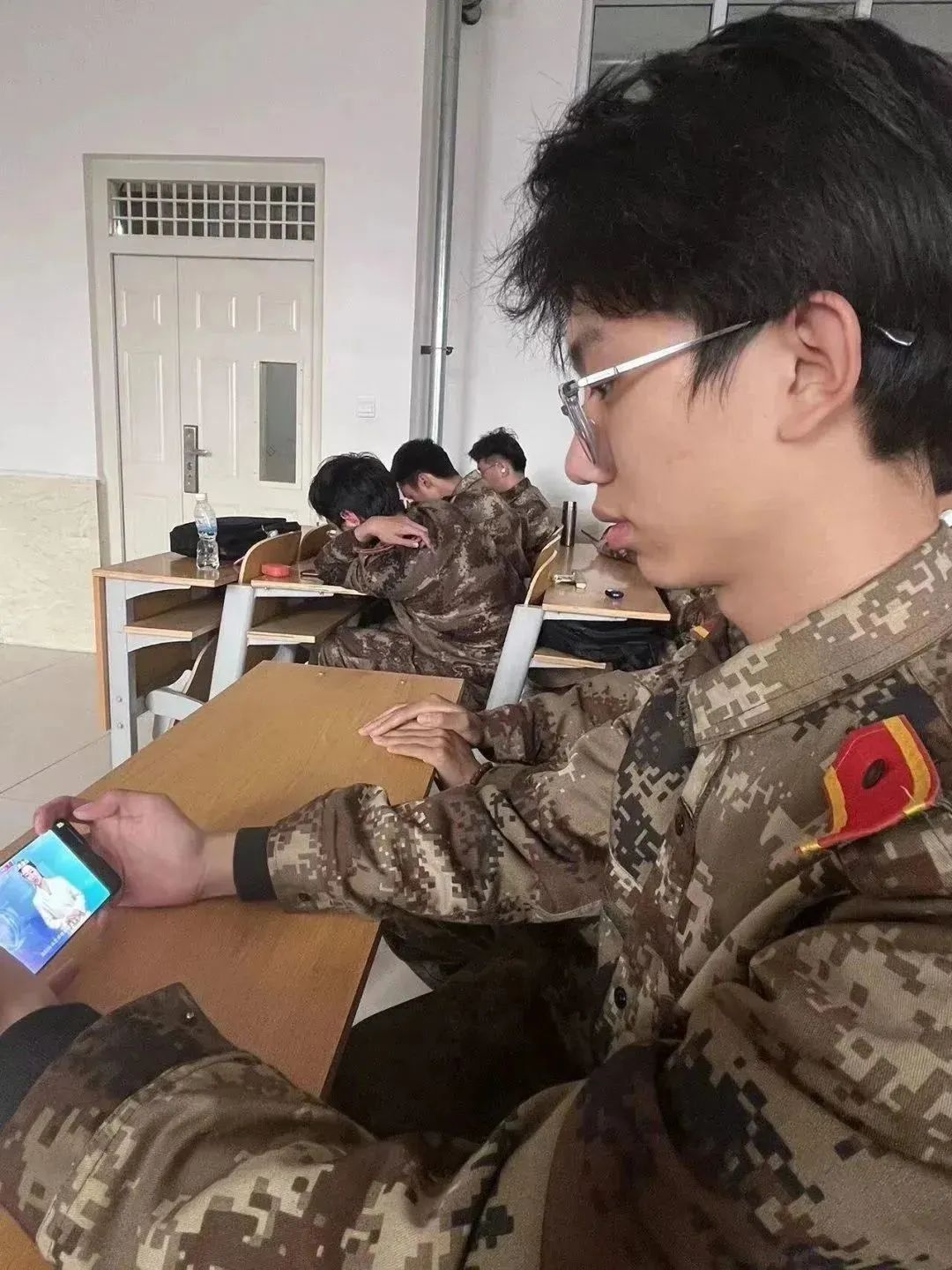 best365体育官网登录入口组织全校师生同上一堂国家安全教育课