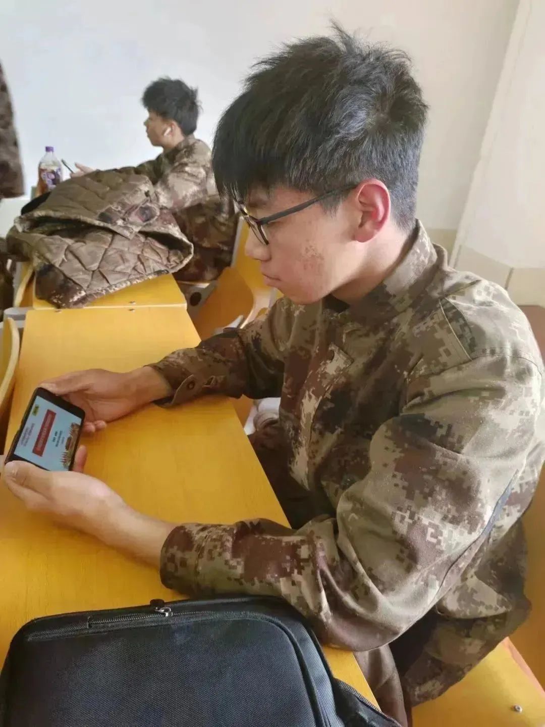 best365体育官网登录入口组织全校师生同上一堂国家安全教育课