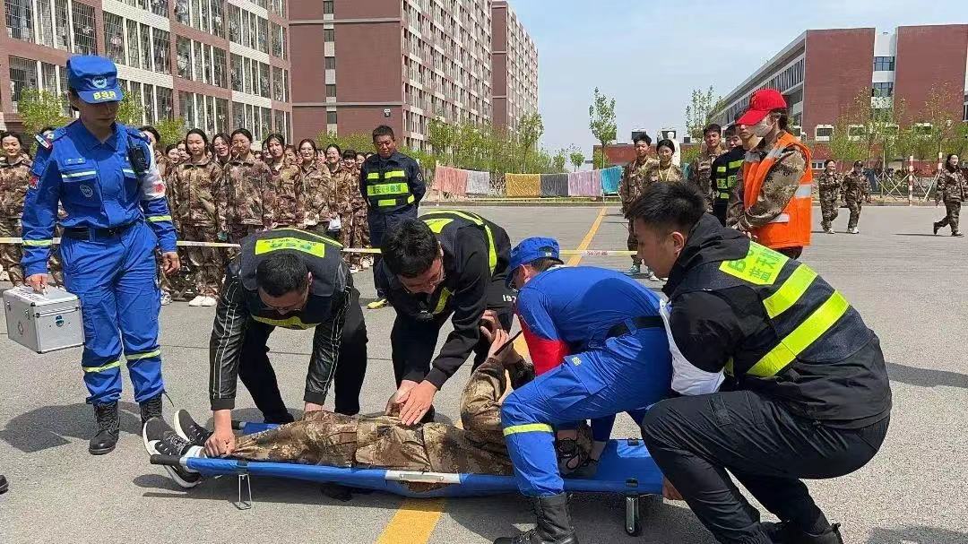 best365体育官网登录入口携手乐亭县蓝天救援队开展消防安全知识讲座暨消防逃生应急演练