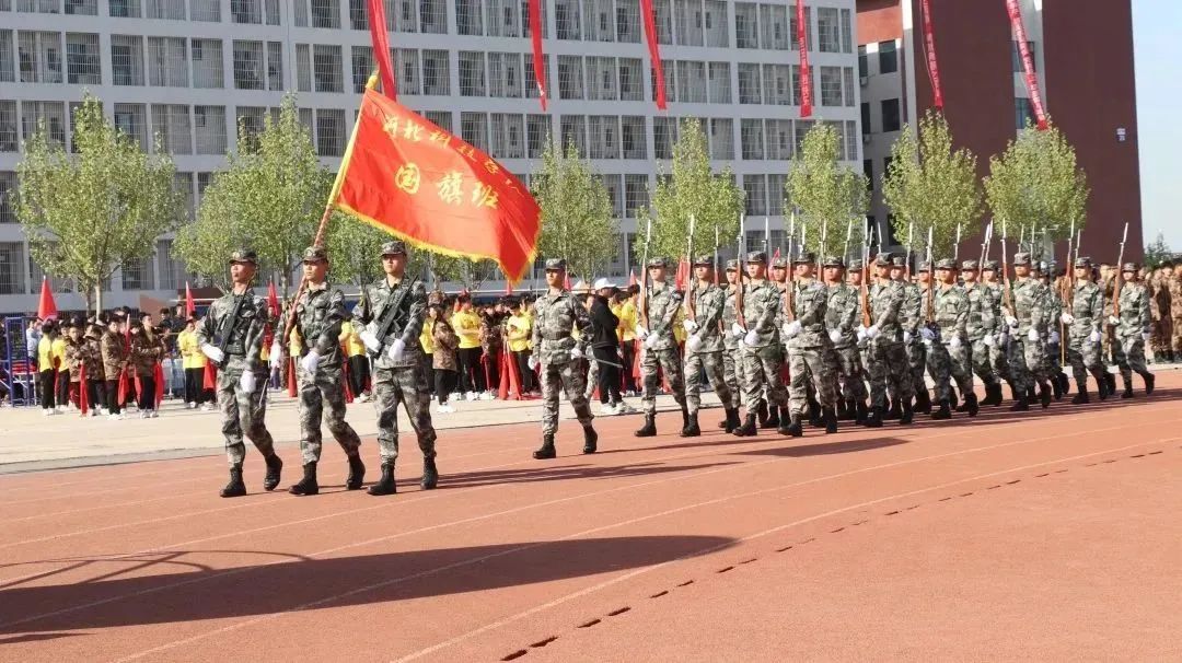 best365体育官网登录入口第二十一届体育文化节暨2023年春季运动会隆重开幕 第 2 张