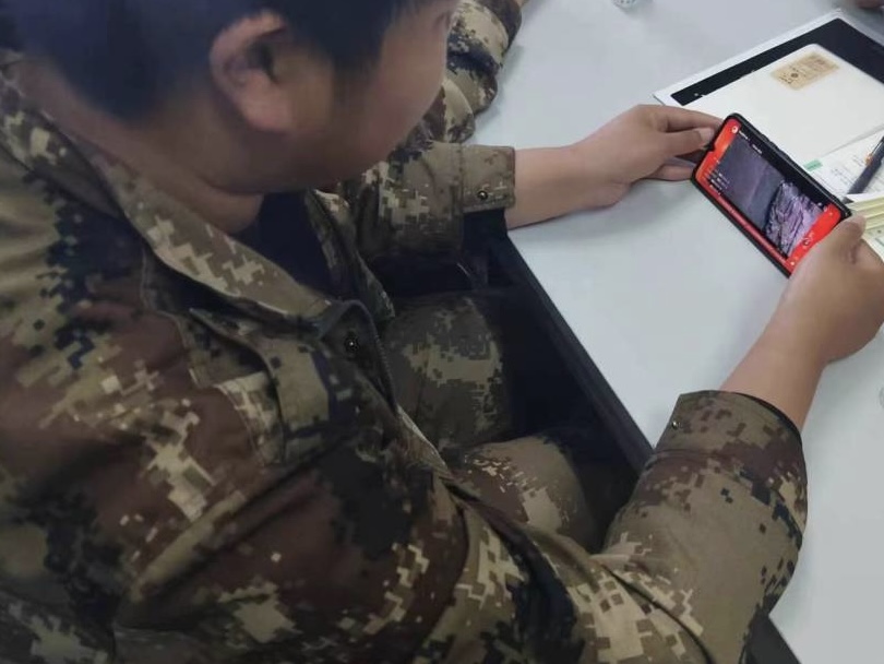 best365体育官网登录入口组织全校学生观看以学习思想跟党走勇当先锋建新功”为主题的五四网络展播 第 20 张