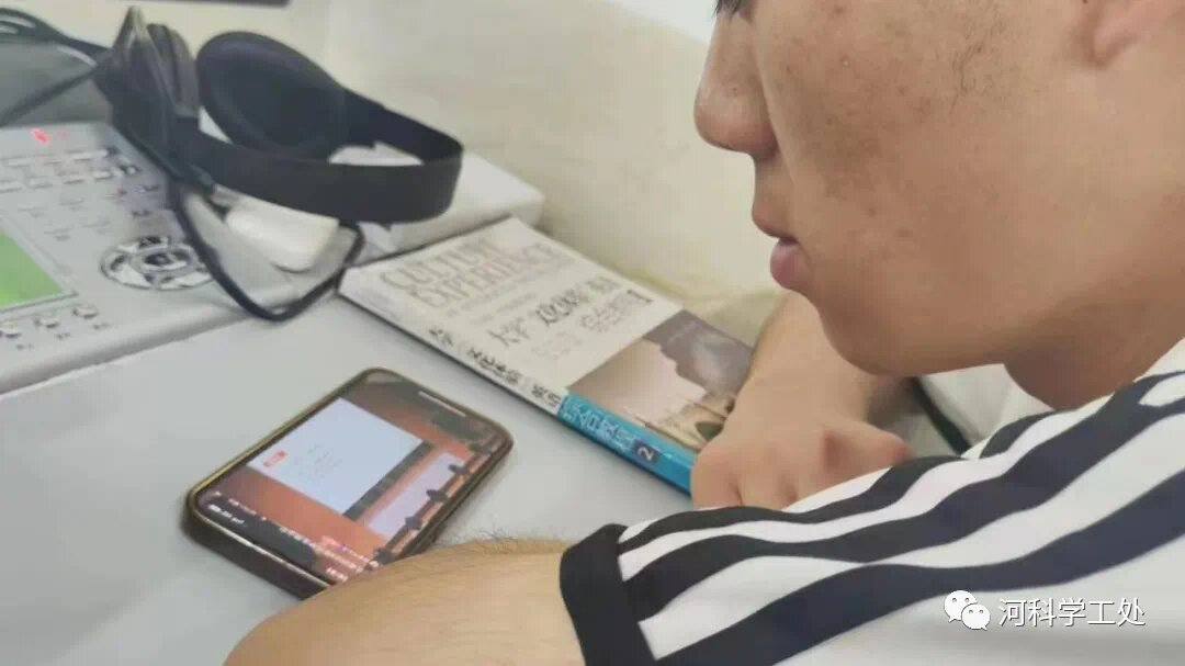 best365体育官网登录入口组织全校学生观看大学生就业引航计划省级示范宣讲直播课