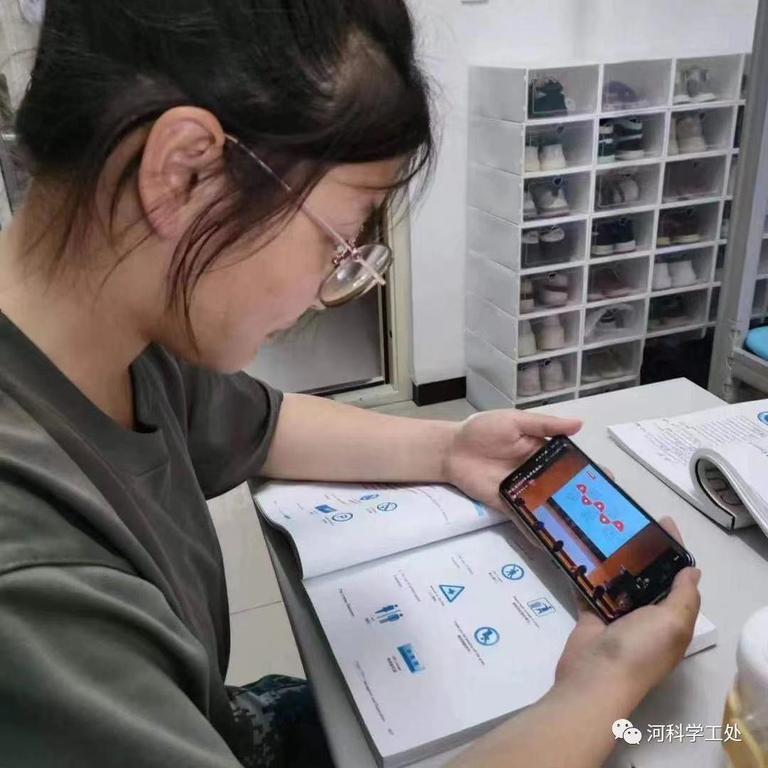 best365体育官网登录入口组织全校学生观看大学生就业引航计划省级示范宣讲直播课