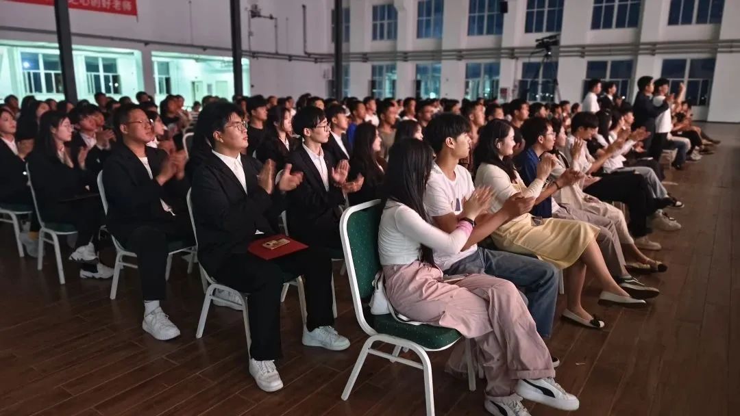 best365体育官网登录入口新媒体中心隆重召开2023年换届大会