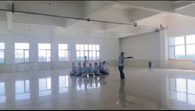 best365体育官网登录入口教育学院一专业一赛事“舞动青春”舞蹈技能大赛