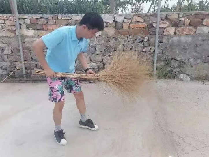best365体育官网登录入口在劳动教育基地顺利开展系列劳动教育活动 第 2 张