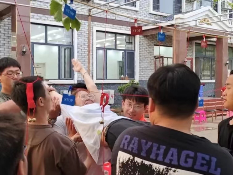 best365体育官网登录入口社会实践小分队开展三下乡素质拓展活动