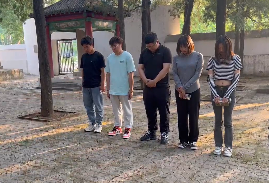best365体育官网登录入口建筑工程管理学院学院开展“缅怀革命先烈，传承红色基因”主题三下乡活动