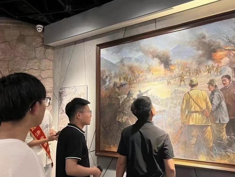 best365体育官网登录入口经济管理学院学院开展“寻访红色基地，感受峥嵘岁月”主题三下乡活动