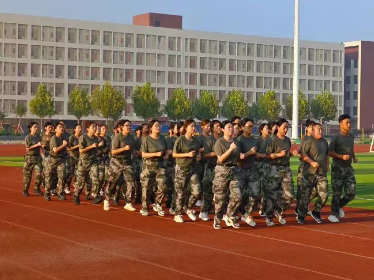 我院2023年暑期学管干部培训第四天