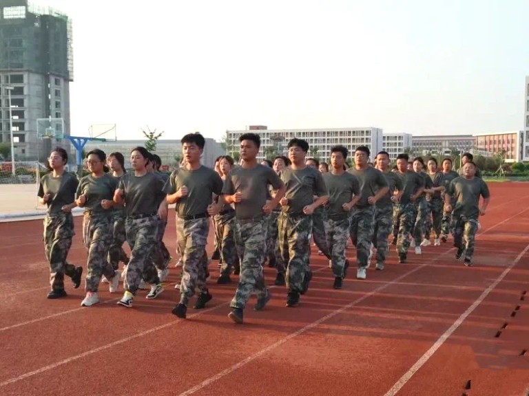 我院2023年暑期学管干部培训第五天暨培训成果汇报 第 3 张